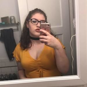 Meet your Posher, Alyssa